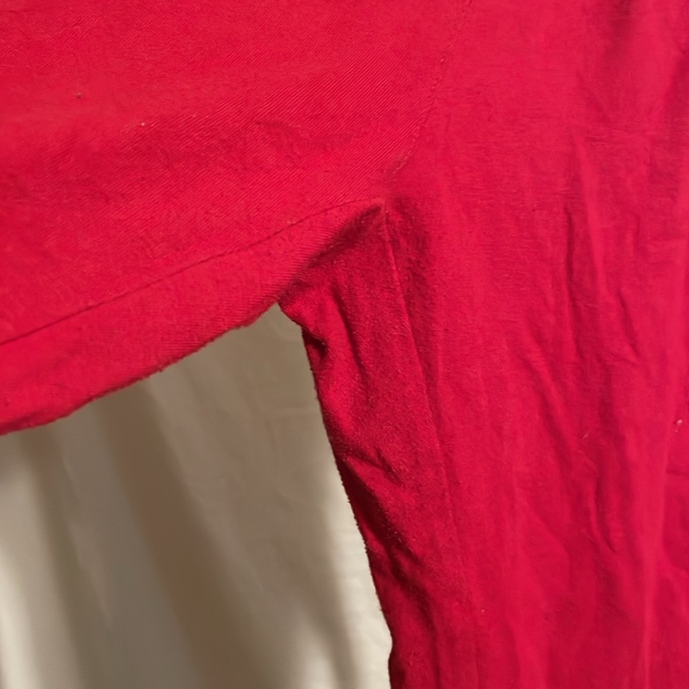 Red - Picture 2 of 4